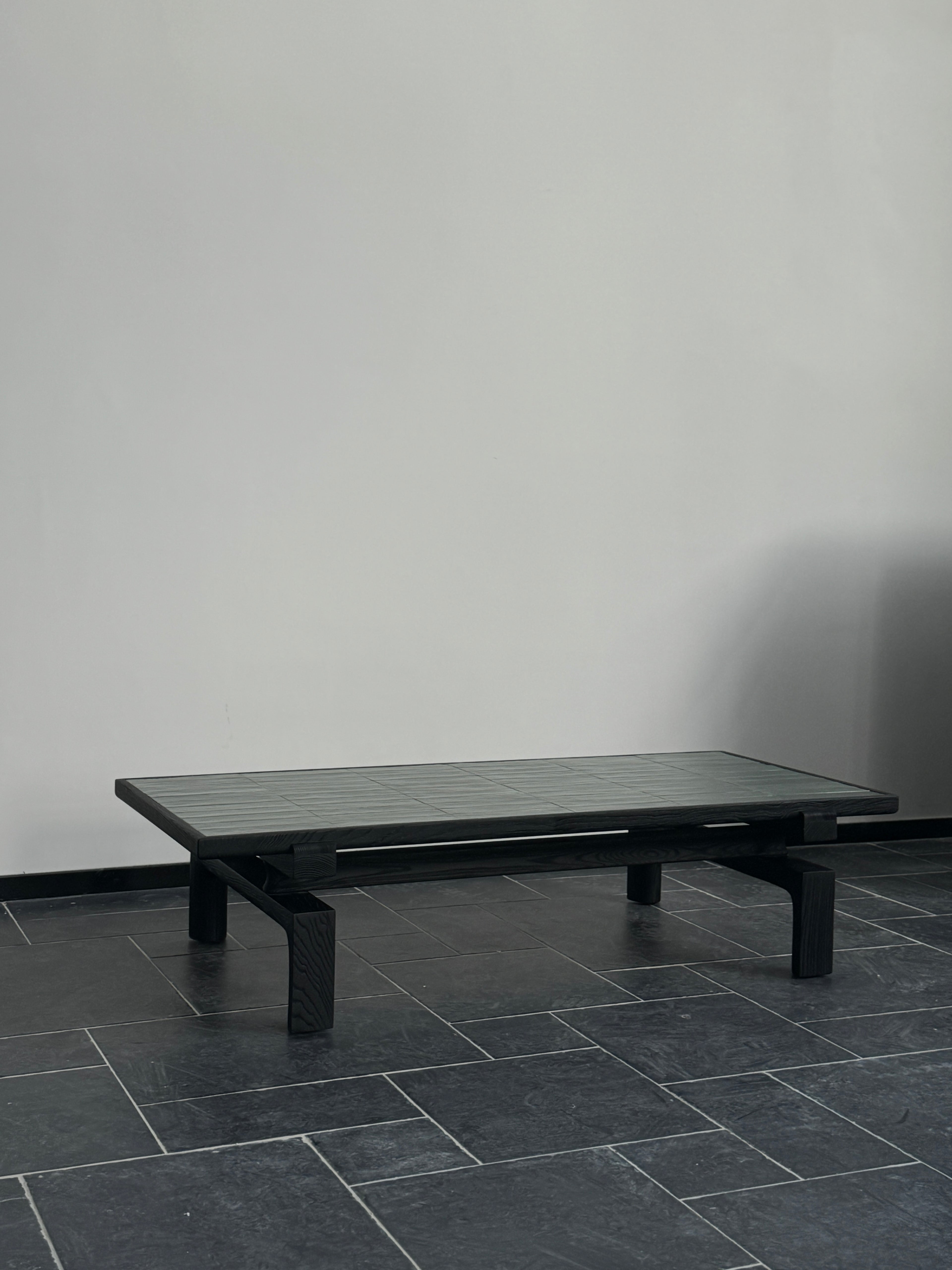 ZHU BAI COFFEE TABLE