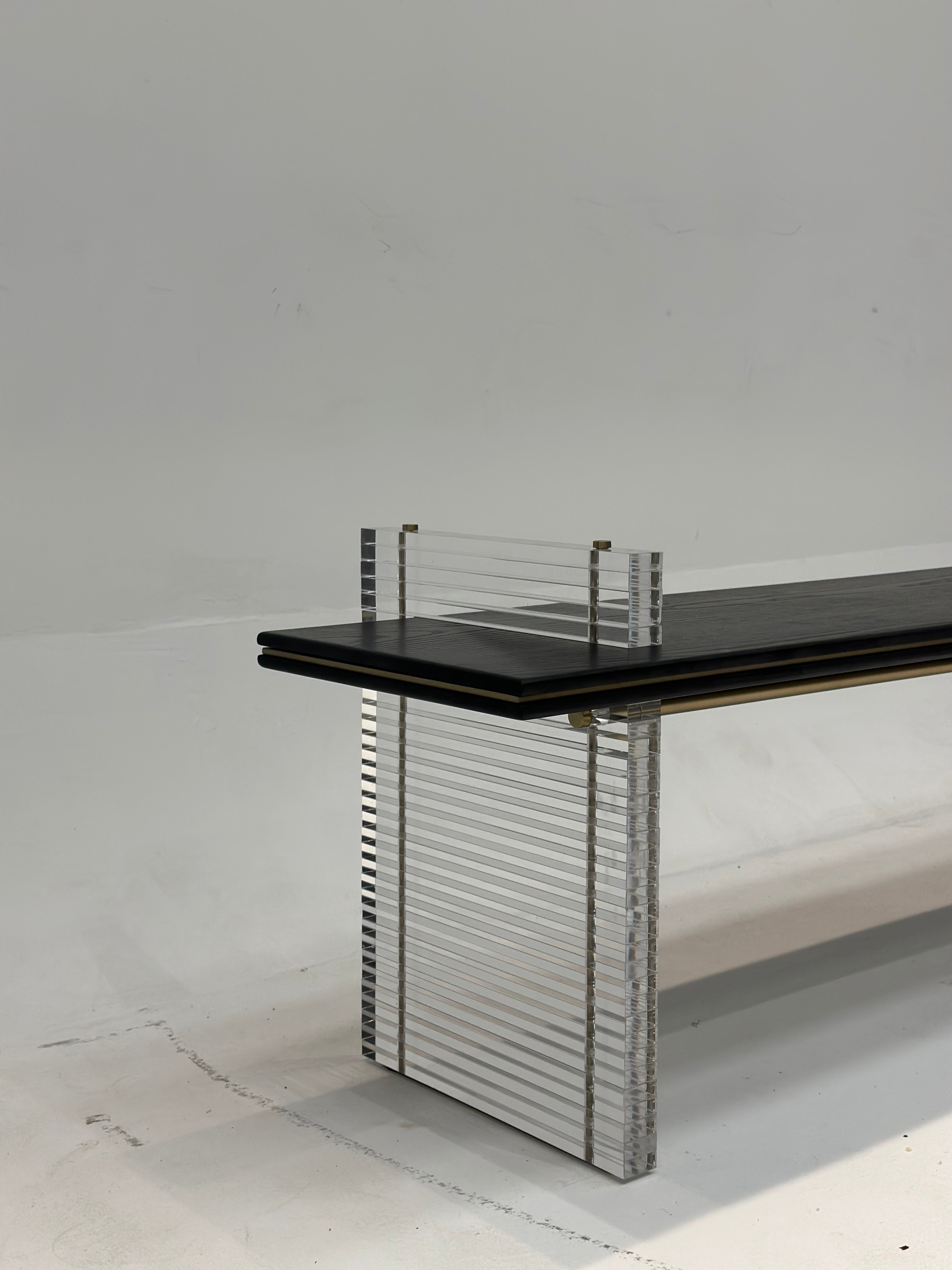 DISLOCATION BENCH 001