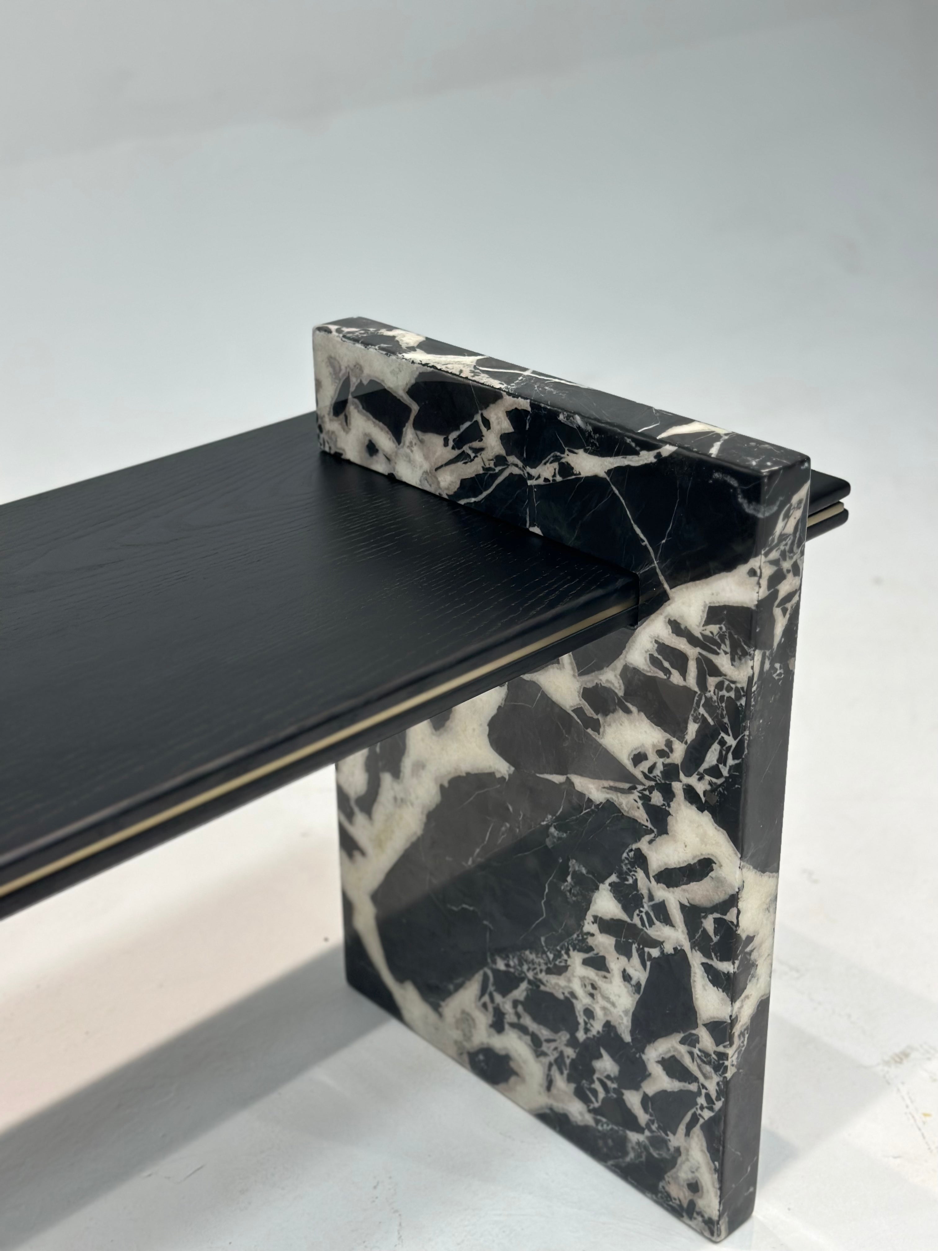 DISLOCATION BENCH 001