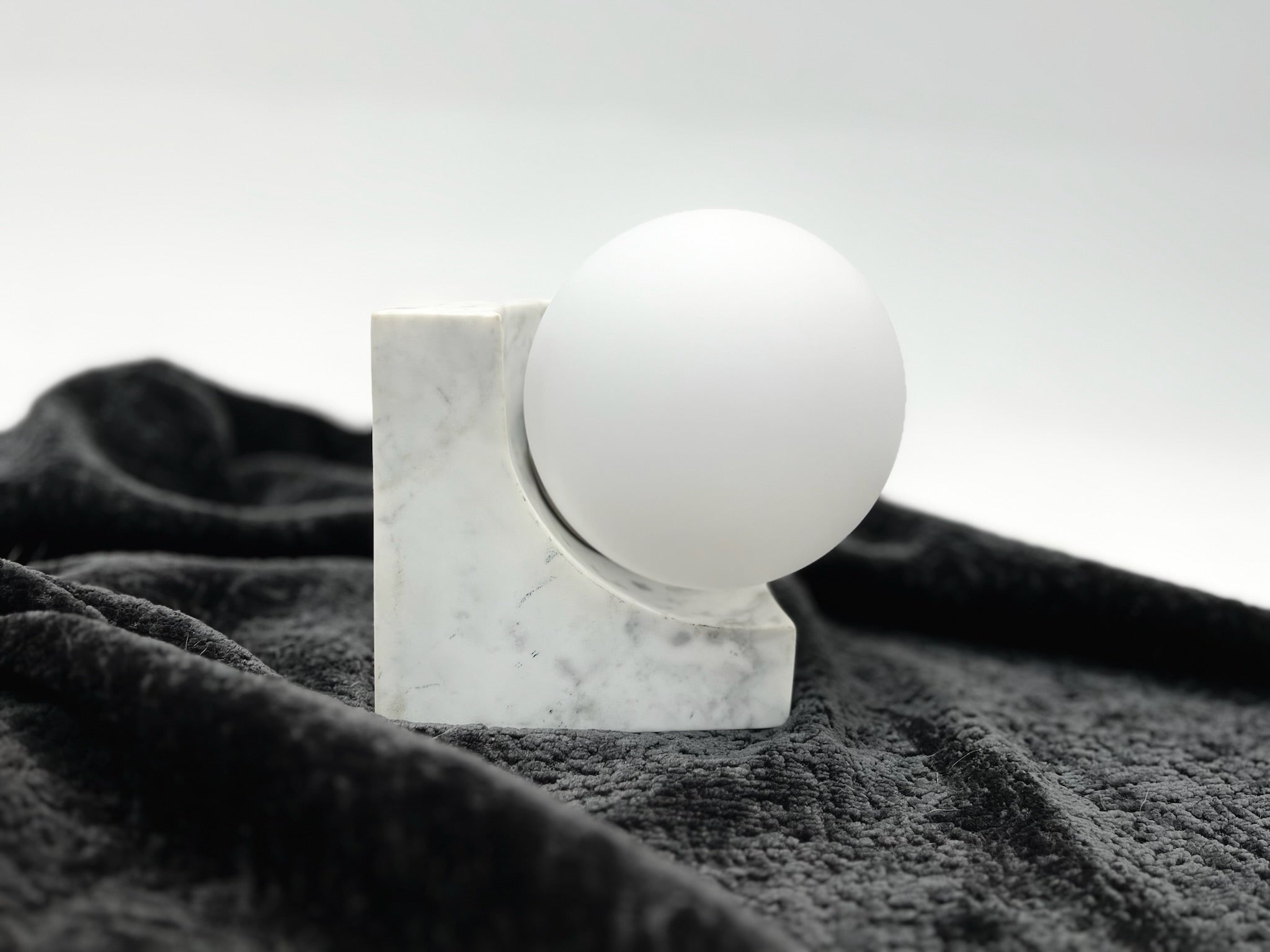 FULLMOON TABLE LAMP 160