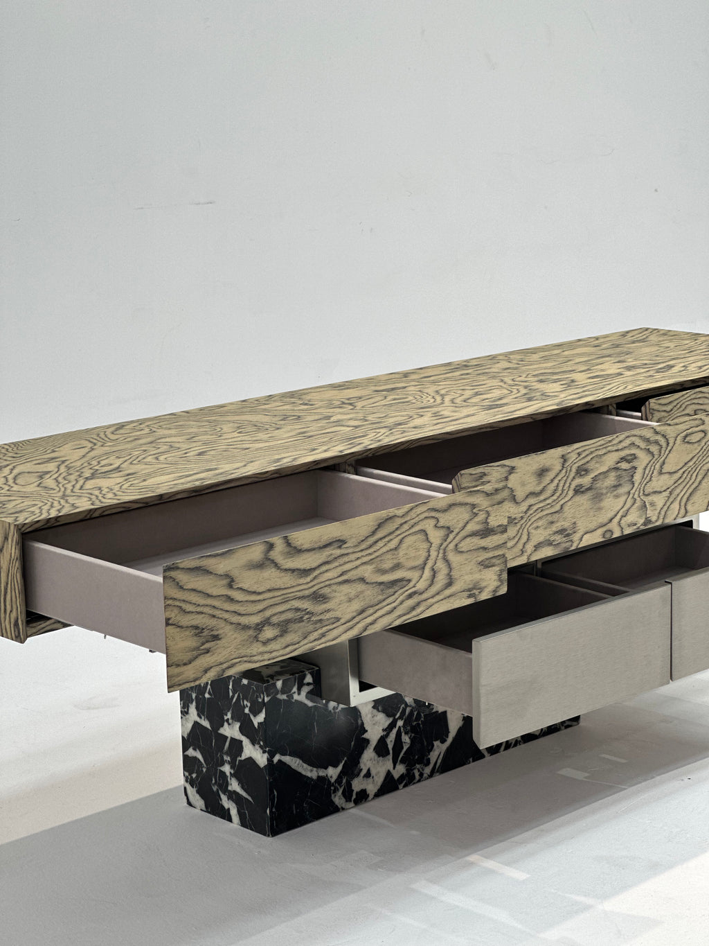 TERRACES CHEST OF DRAWERS