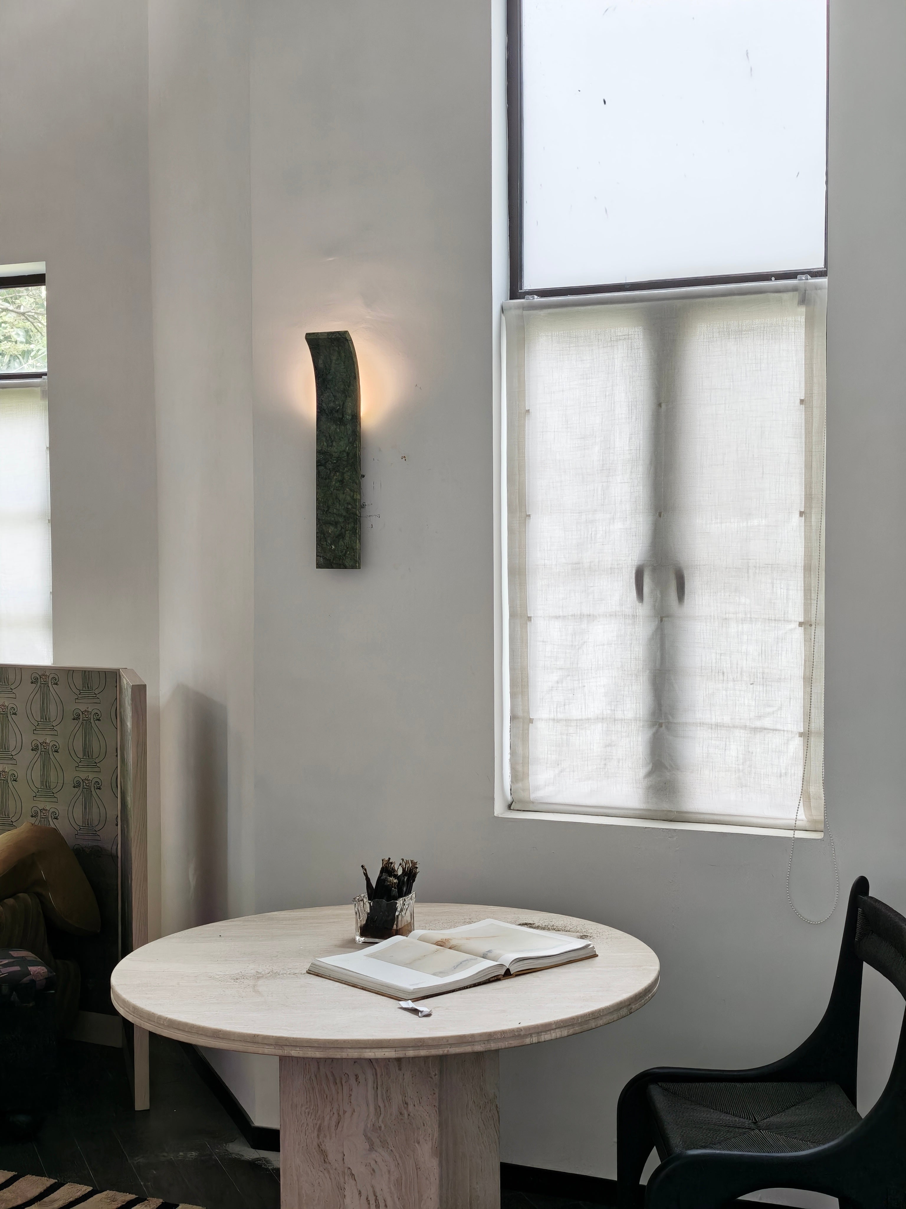 PLINE ARC WALL LAMP 540