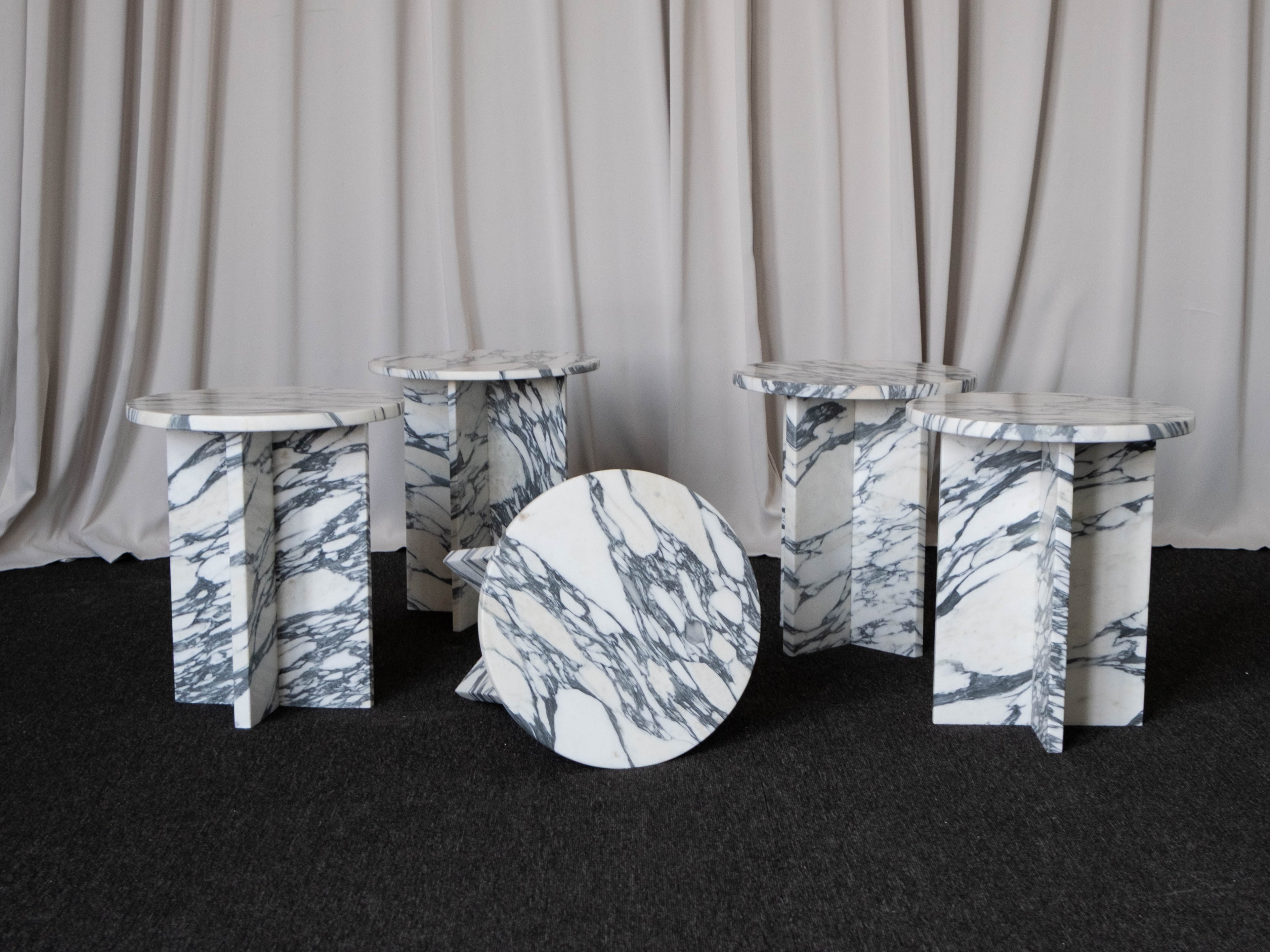 Round side table 1.0